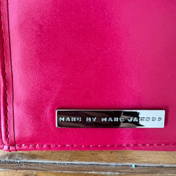 MARC by MARC JACOBS pink patent leather wallet - Picture 2 of 9